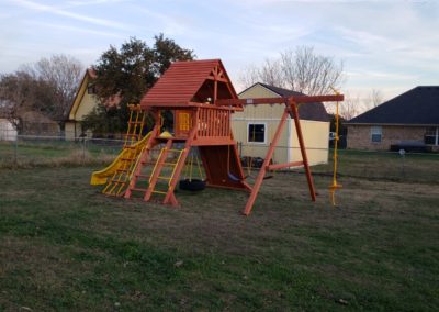 Farm-and-yard-central-texas-playground-parrot-wood-customer-6