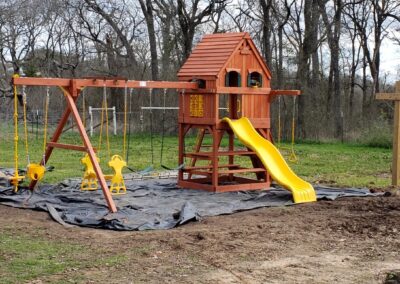 Farm-and-yard-central-texas-parrot-island-fort-treehouse-panels-1