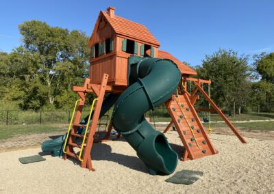 Farm-and-yard-megasized-rr-cabin-spiral-slide-customer-3