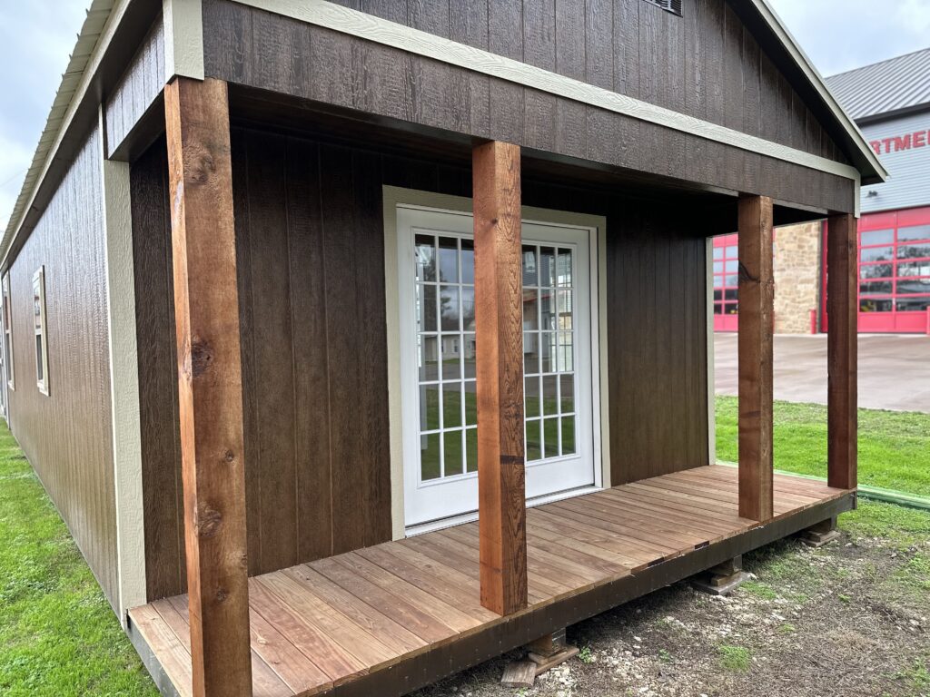 Front 4x16 porch with 6x6 cedar posts