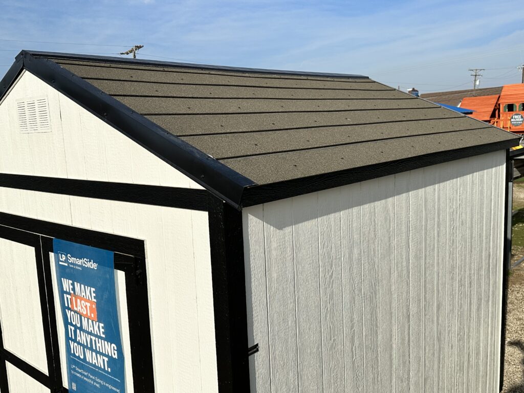 exterior view of the Capstone LP ReadyPeak Advanced Roof 