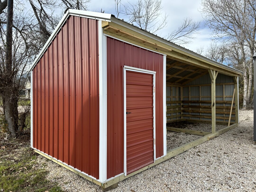 10X28 Metal Loafing Shed With Tack Room