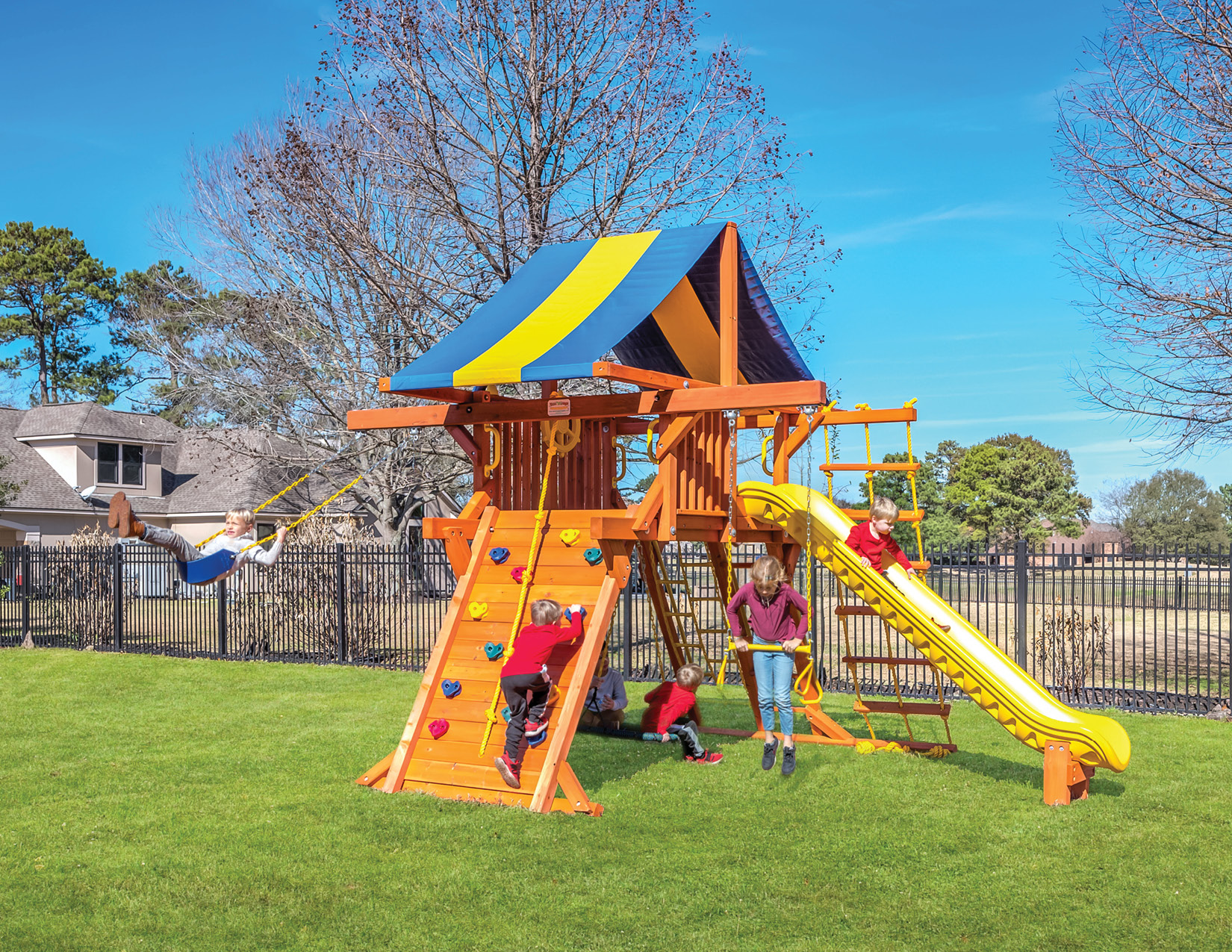 Farm-and-Yard-Central-Texas-Playset-Playground-Backyard-50-58JaguarPlaycenter-SmallBackyard-2023